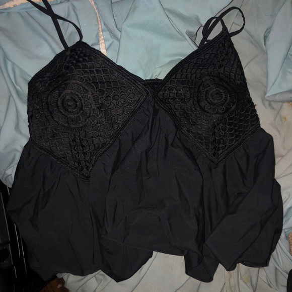 Black tank top - Picture 1 of 2